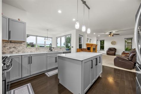 3102 Falcon View Court SW Cedar Rapids IA 52404