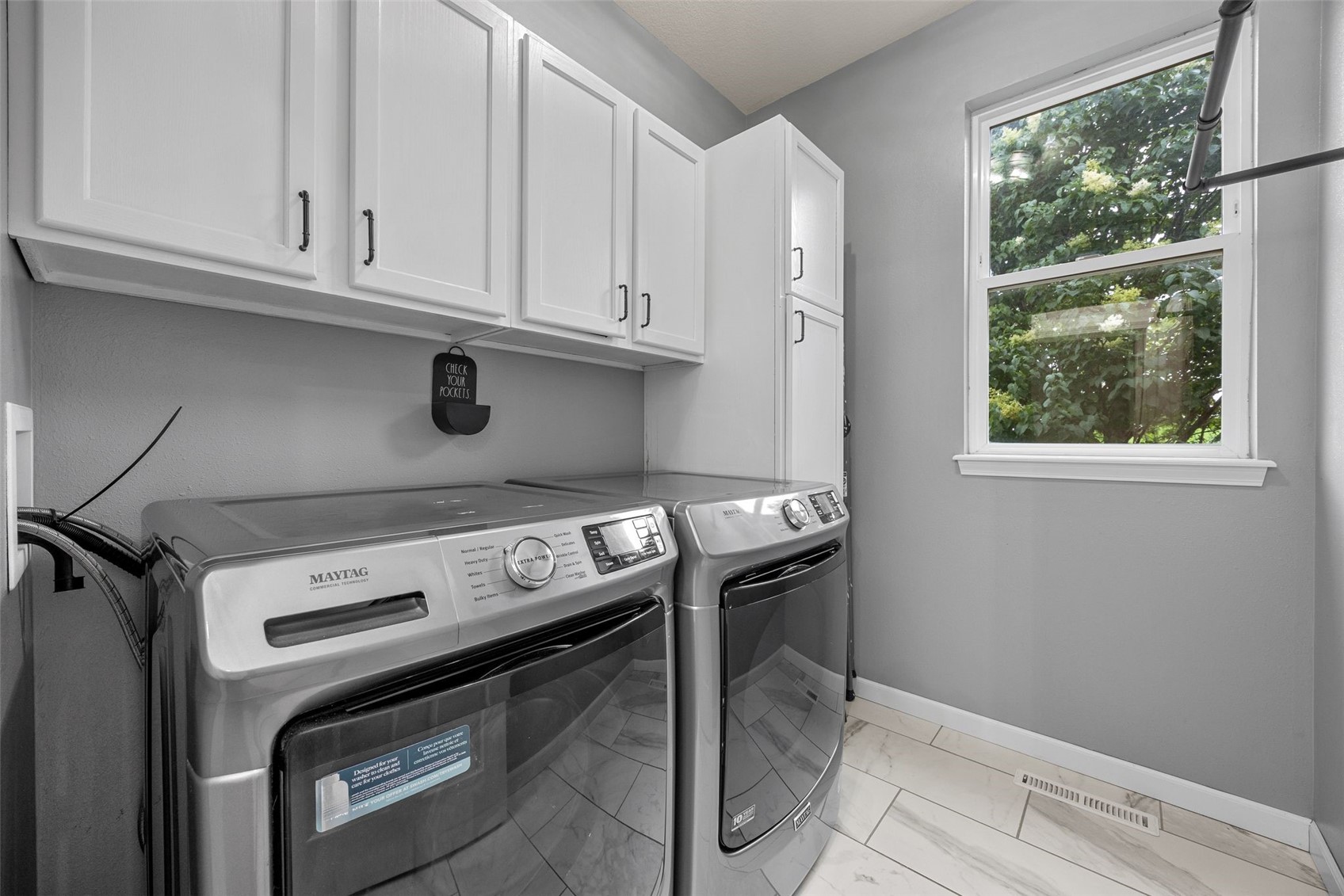 3102 Falcon View Court SW Cedar Rapids IA 52404