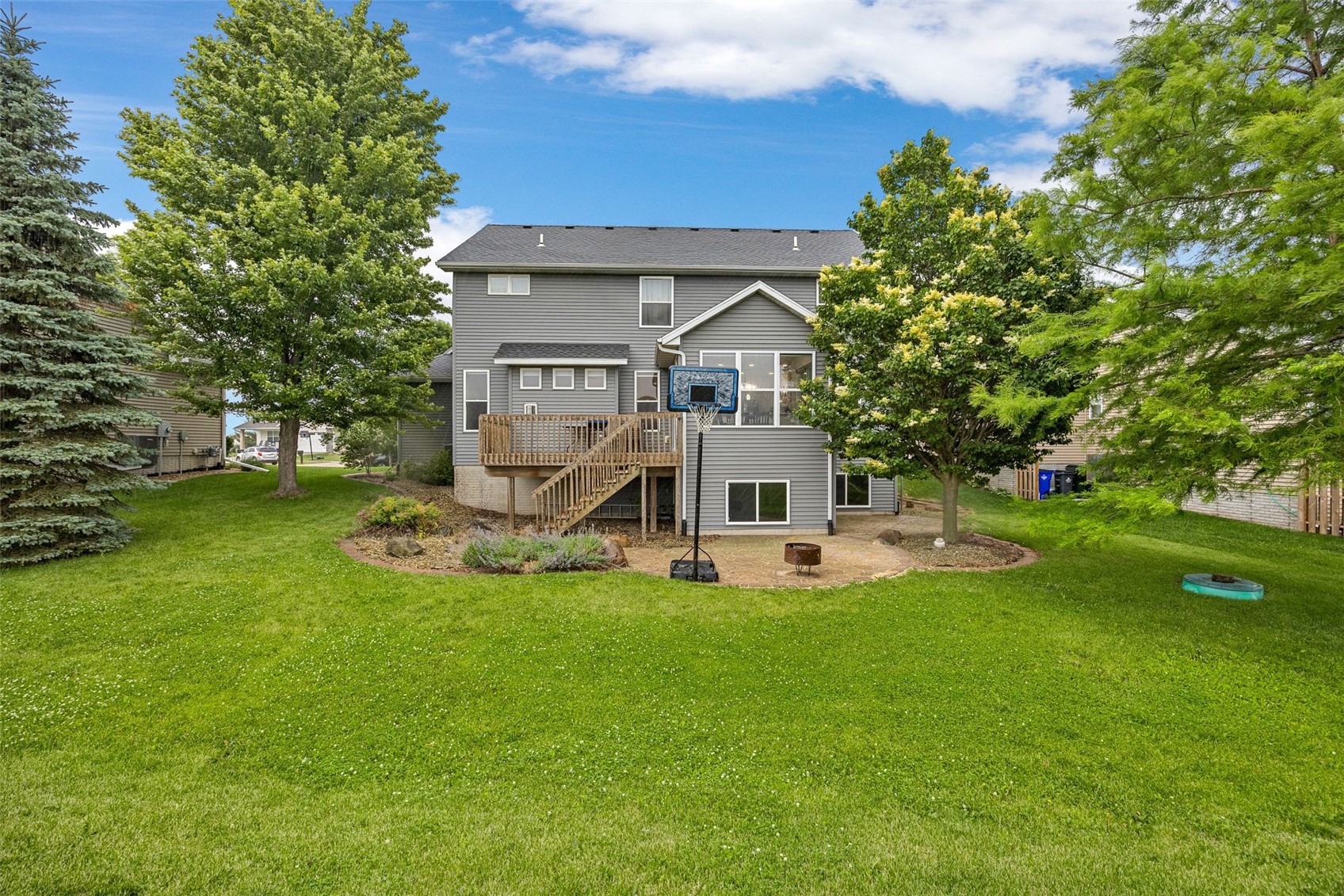 3102 Falcon View Court SW Cedar Rapids IA 52404