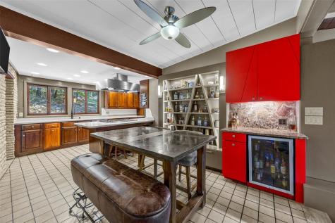 2404 Indian Hill Road SE Cedar Rapids IA 52403