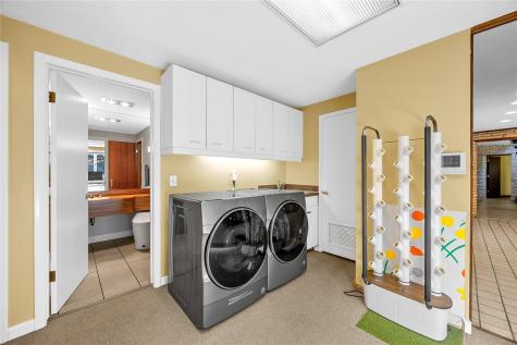2404 Indian Hill Road SE Cedar Rapids IA 52403