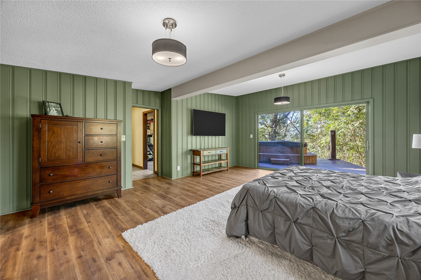 2404 Indian Hill Road SE Cedar Rapids IA 52403