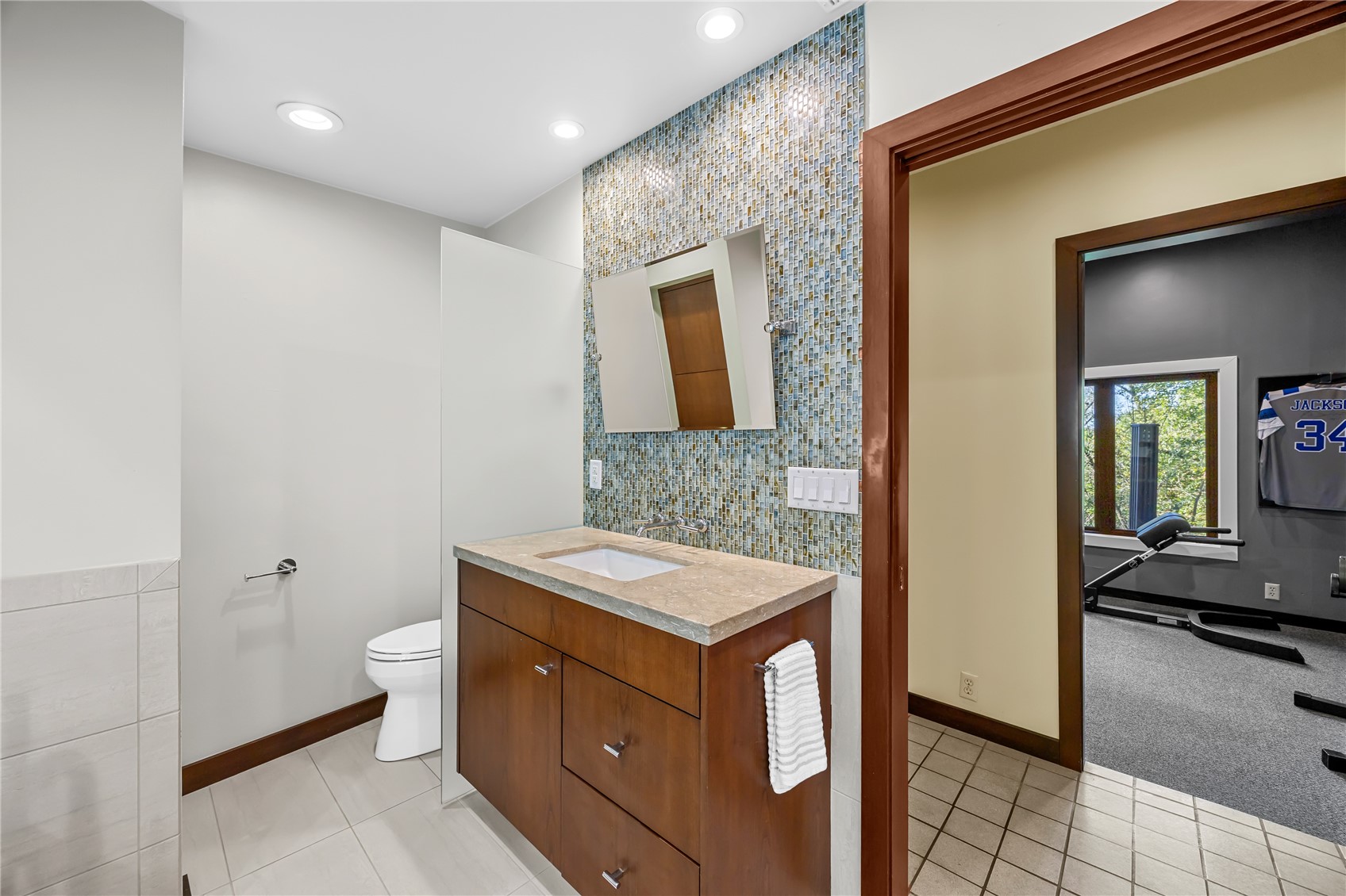 2404 Indian Hill Road SE Cedar Rapids IA 52403