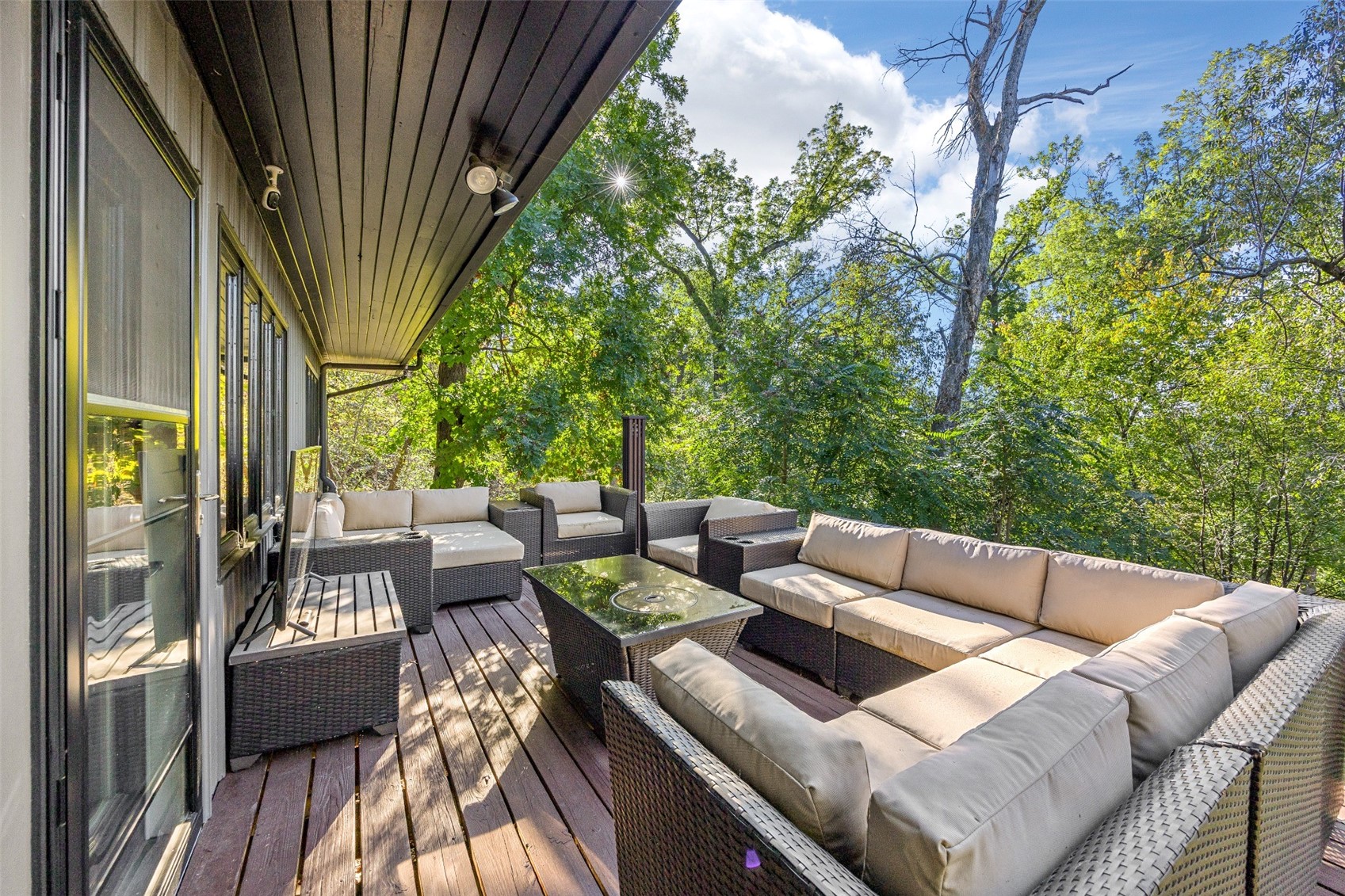 2404 Indian Hill Road SE Cedar Rapids IA 52403