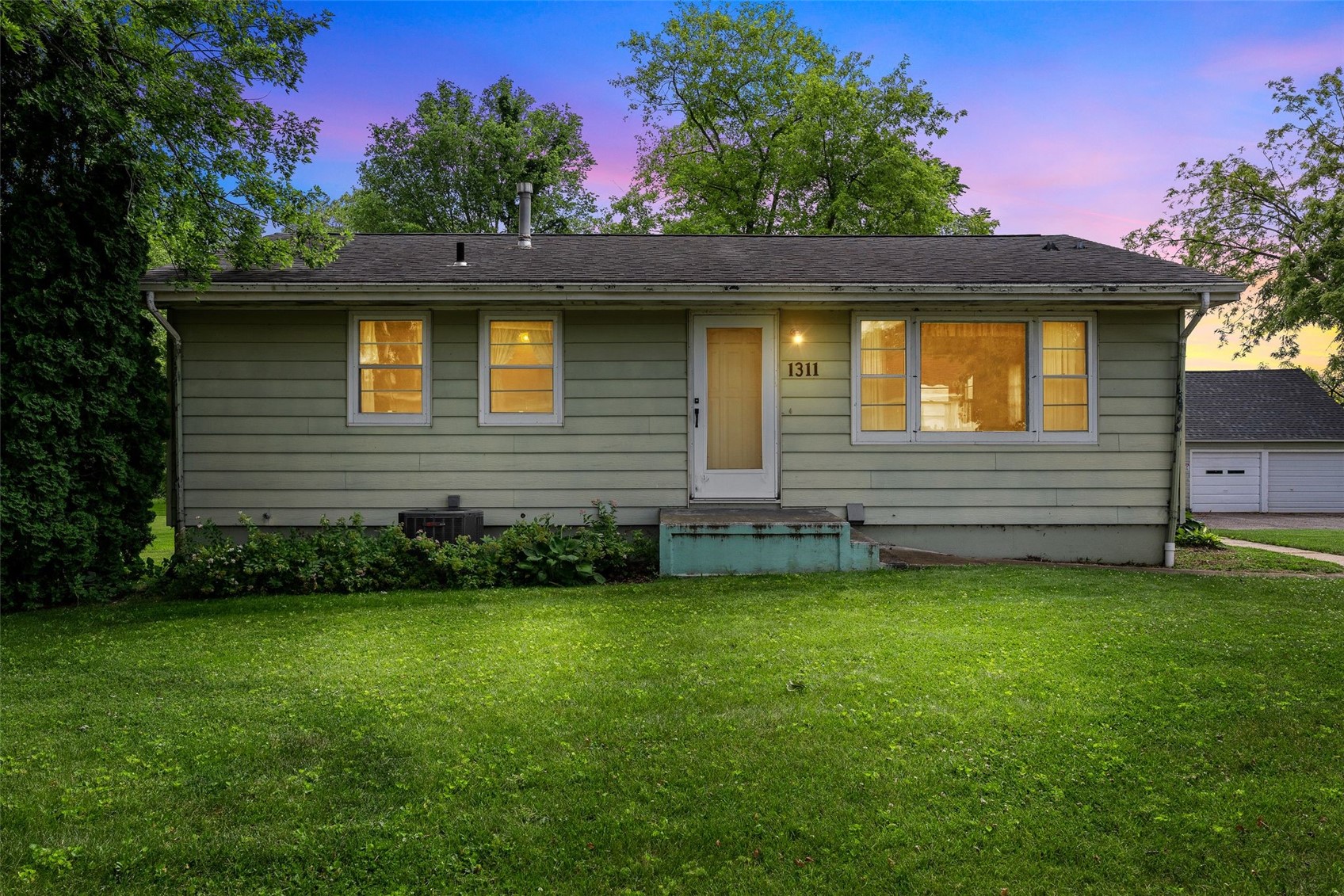 1311 Main Street Ely IA 52227