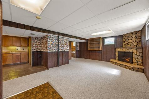1311 Main Street Ely IA 52227