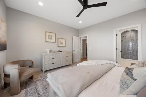 3526 Reed Road Hiawatha IA 52302