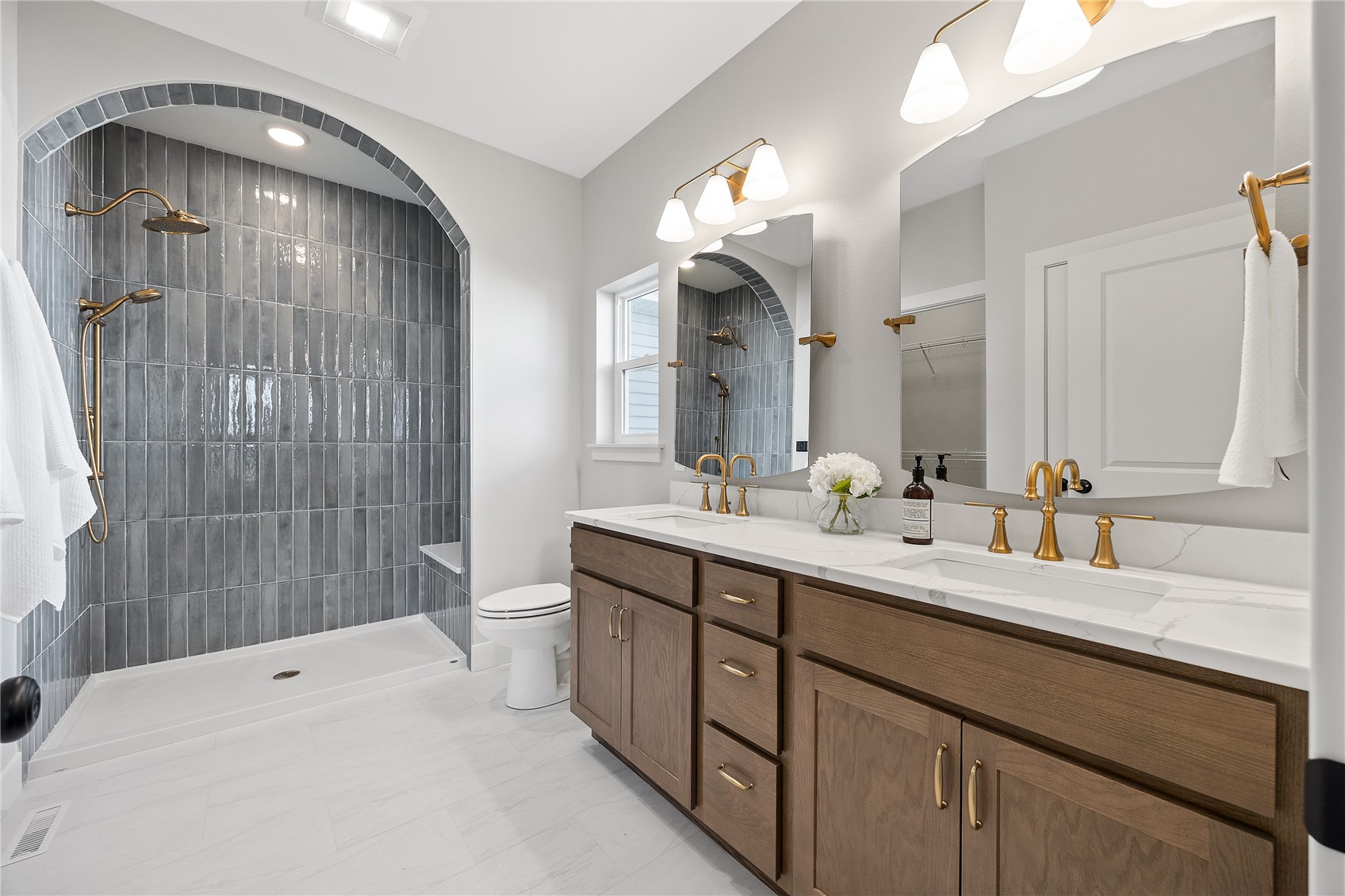 3526 Reed Road Hiawatha IA 52302