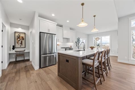 3526 Reed Road Hiawatha IA 52302
