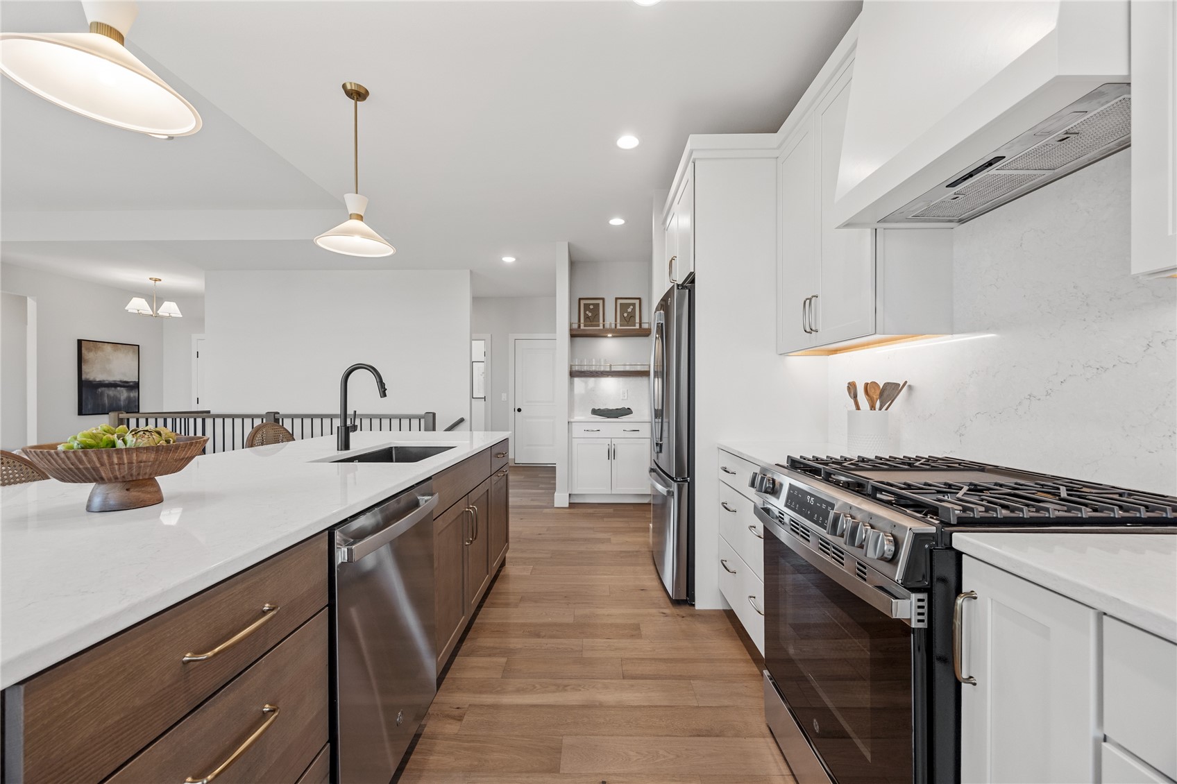 3526 Reed Road Hiawatha IA 52302