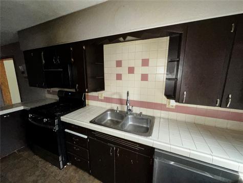 300 1st W Newhall IA 52315