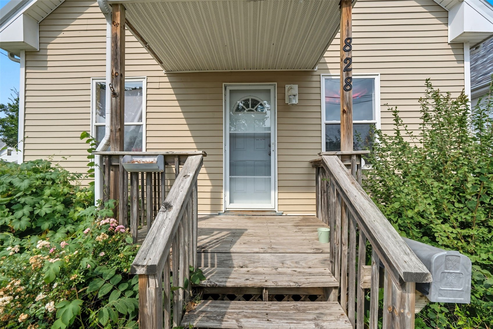 828 8th Avenue SW Cedar Rapids IA 52404