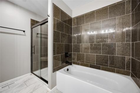 1698 Foxborough Drive Marion IA 52302
