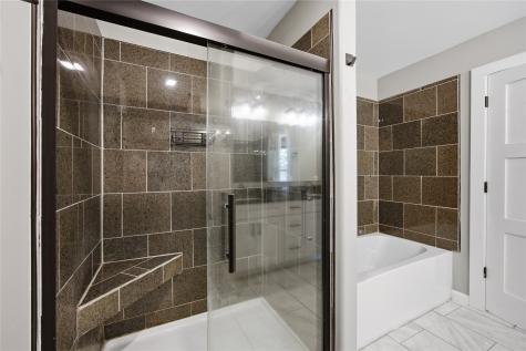 1698 Foxborough Drive Marion IA 52302
