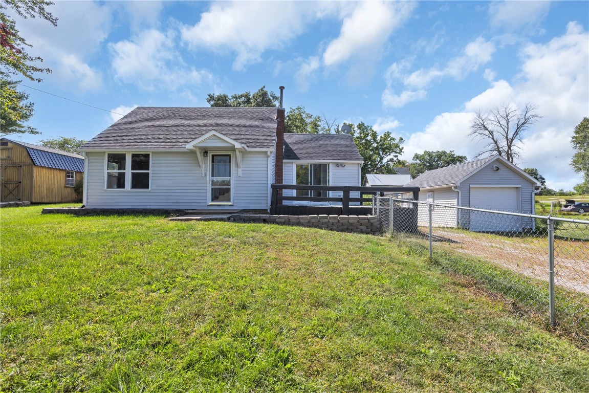 113 E Vinton Street Coggon IA 52218