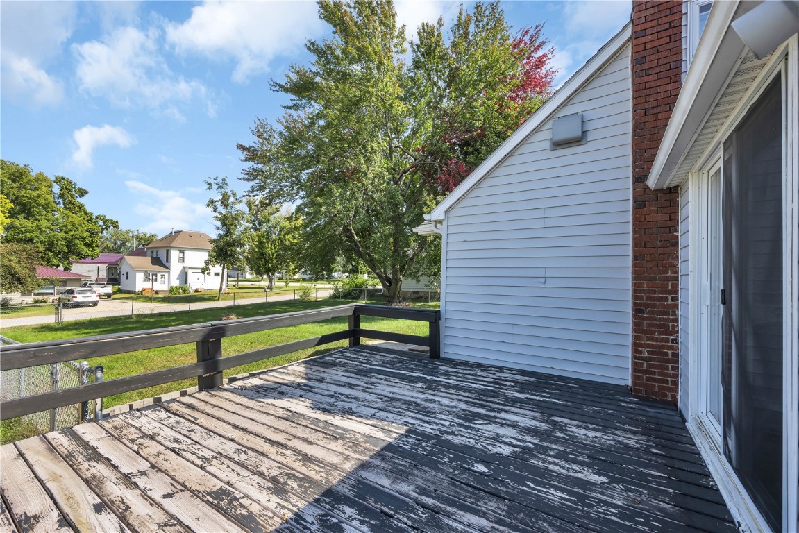 113 E Vinton Street Coggon IA 52218