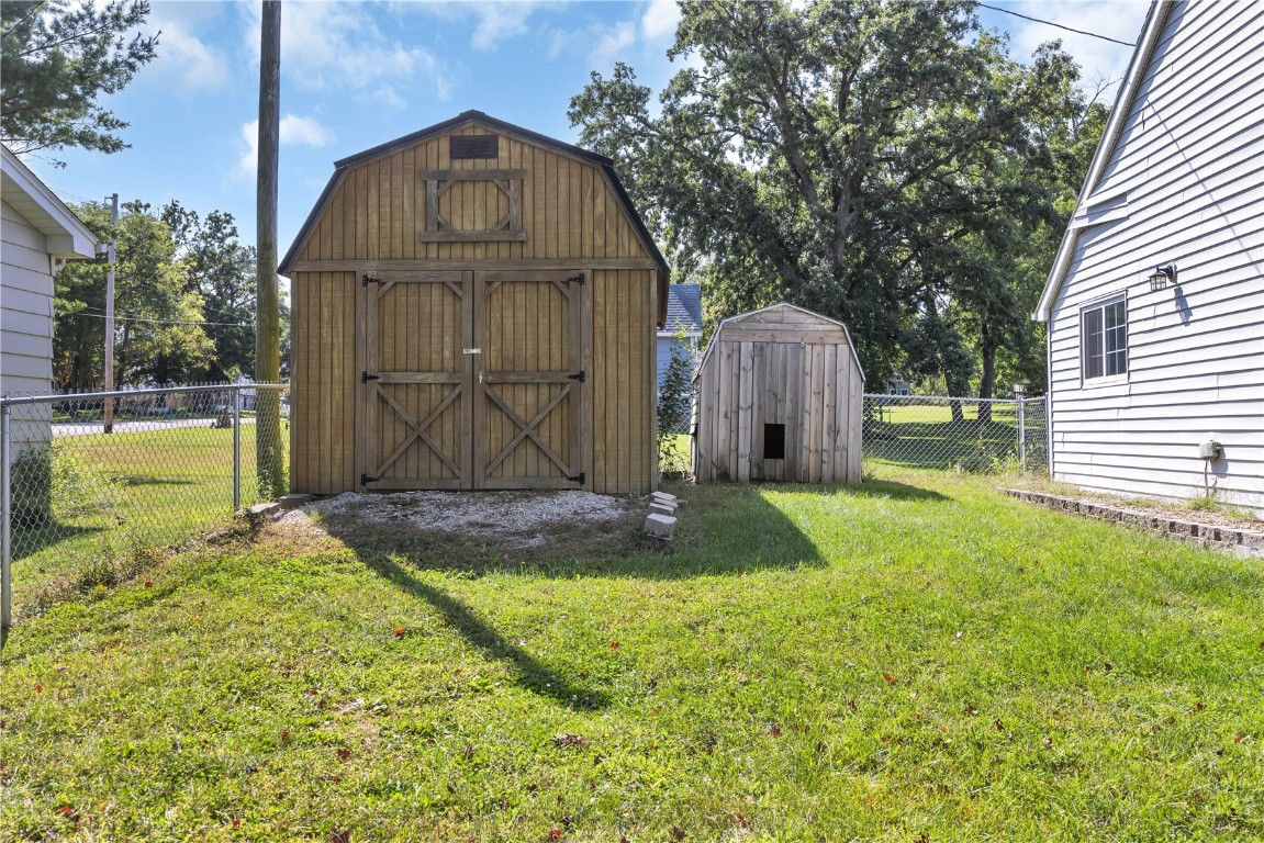 113 E Vinton Street Coggon IA 52218