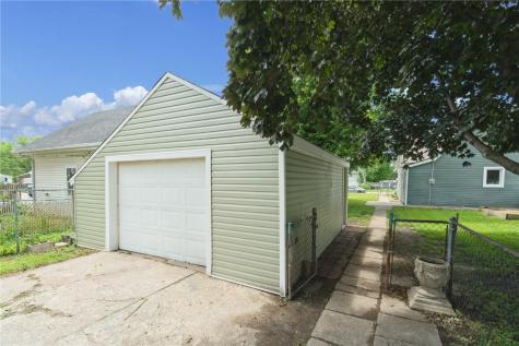 1523 1st Street SW Cedar Rapids IA 52404