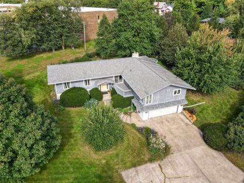 1515 Washington Drive Vinton IA 52349