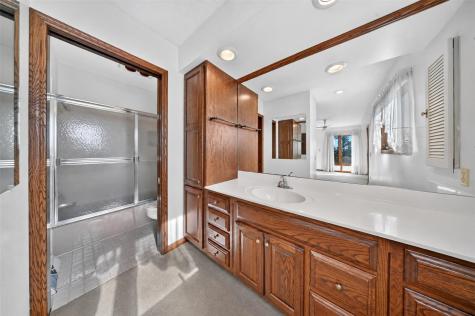 1515 Washington Drive Vinton IA 52349