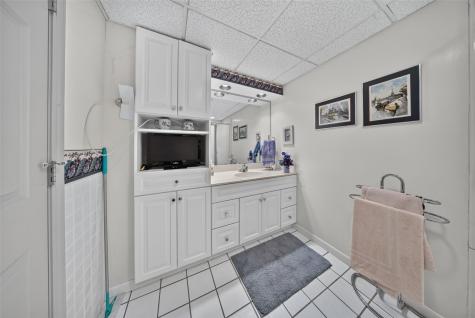 1515 Washington Drive Vinton IA 52349
