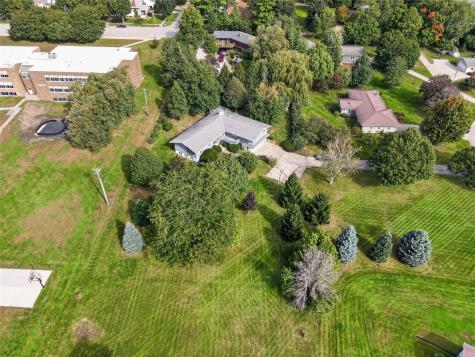 1515 Washington Drive Vinton IA 52349