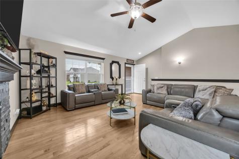 2923 SW James Parkway Cedar Rapids IA 52404