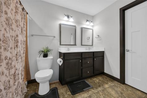 2923 SW James Parkway Cedar Rapids IA 52404