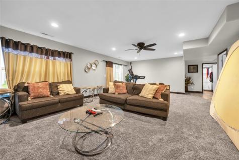 2923 SW James Parkway Cedar Rapids IA 52404