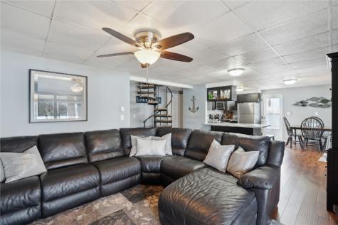 302 & 304 Eastside Lane Montezuma IA 50171