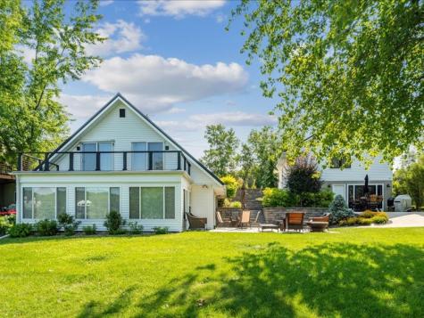 302 & 304 Eastside Lane Montezuma IA 50171