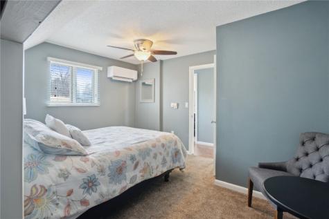 302 & 304 Eastside Lane Montezuma IA 50171
