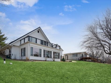 302 & 304 Eastside Lane Montezuma IA 50171