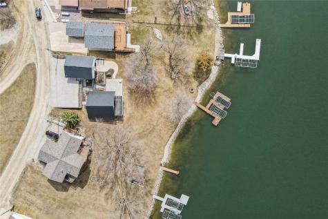 302 & 304 Eastside Lane Montezuma IA 50171