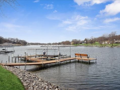 302 & 304 Eastside Lane Montezuma IA 50171