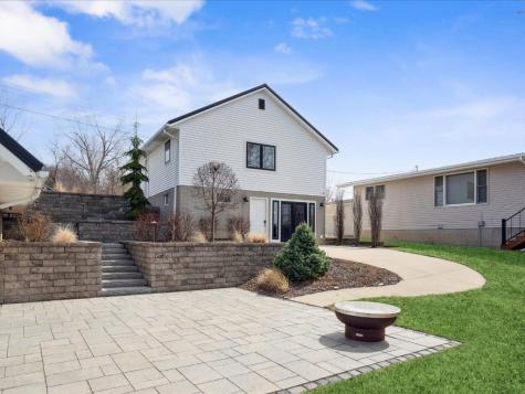 302 & 304 Eastside Lane Montezuma IA 50171