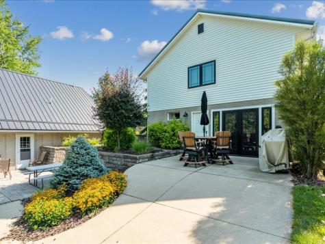 302 & 304 Eastside Lane Montezuma IA 50171