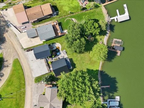 302 & 304 Eastside Lane Montezuma IA 50171