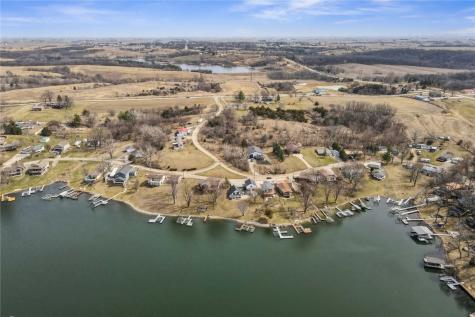 302 & 304 Eastside Lane Montezuma IA 50171