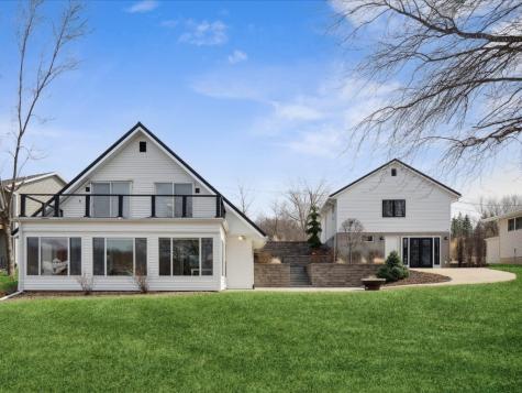 302 & 304 Eastside Lane Montezuma IA 50171