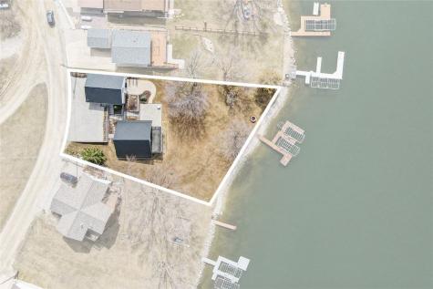 302 & 304 Eastside Lane Montezuma IA 50171