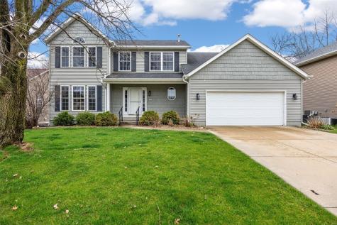 7329 Hampshire Drive NE Cedar Rapids IA 52402