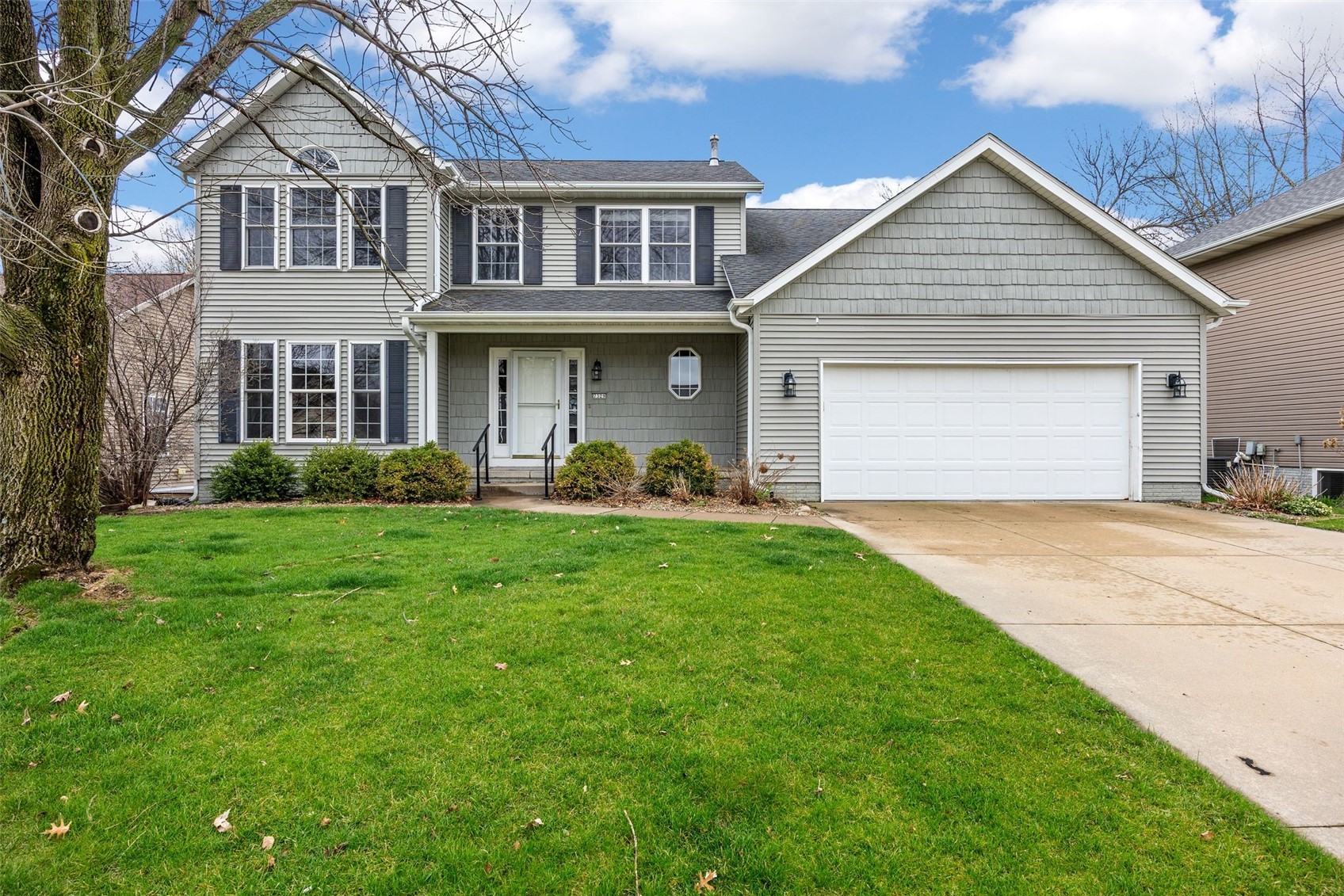 7329 Hampshire Drive NE Cedar Rapids IA 52402