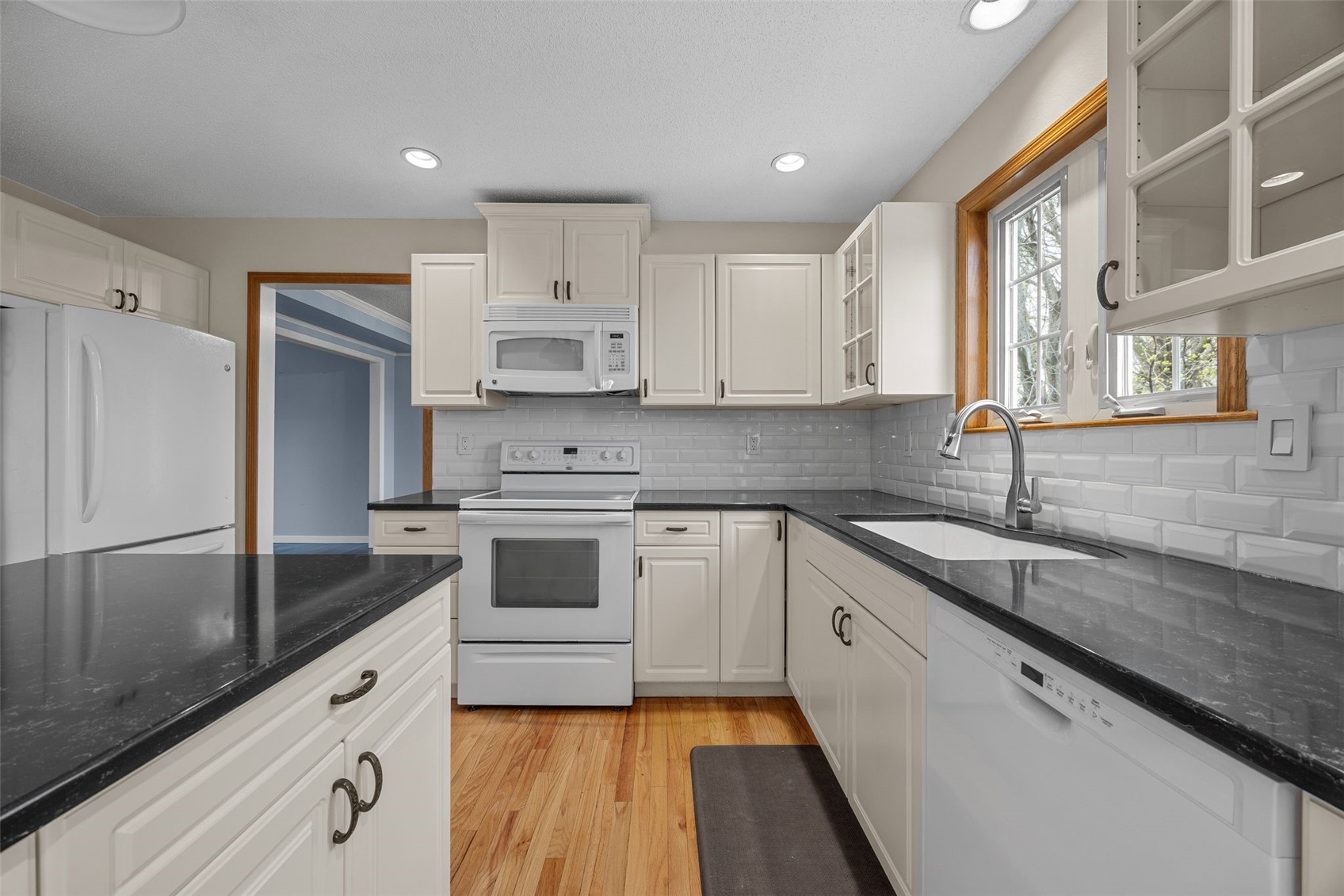 7329 Hampshire Drive NE Cedar Rapids IA 52402