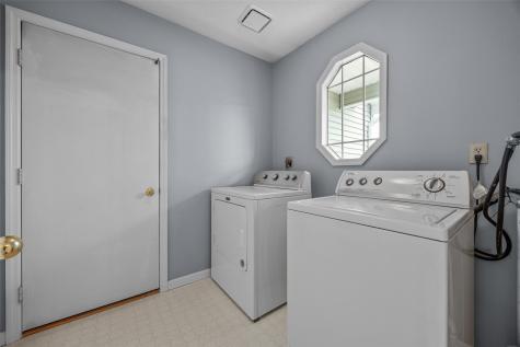 7329 Hampshire Drive NE Cedar Rapids IA 52402