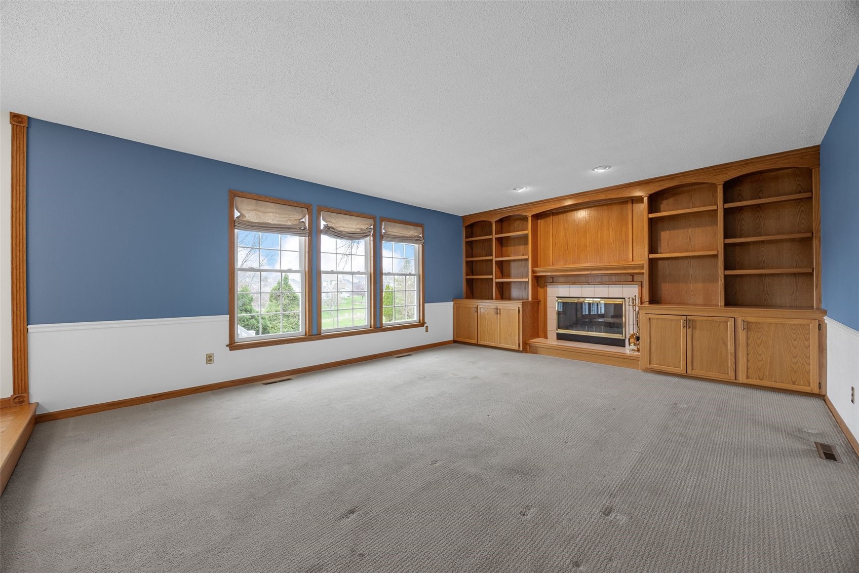 7329 Hampshire Drive NE Cedar Rapids IA 52402