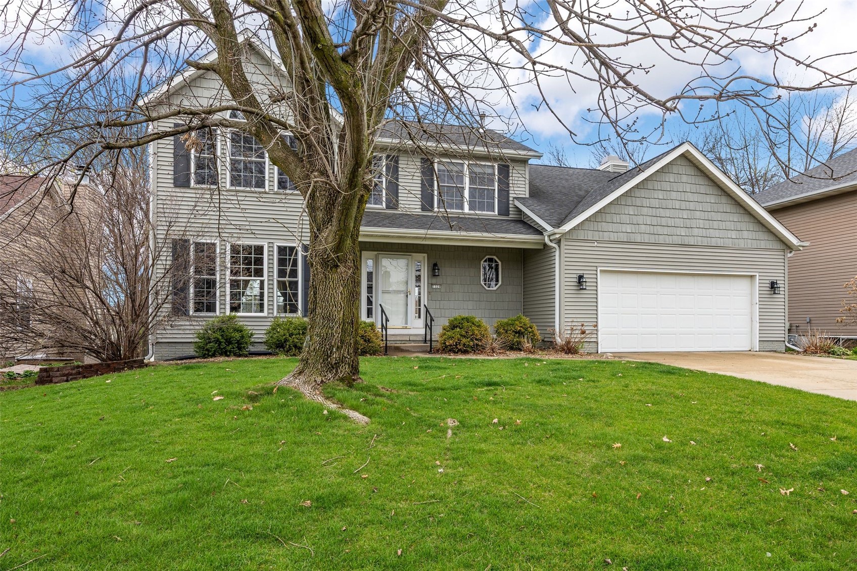 7329 Hampshire Drive NE Cedar Rapids IA 52402