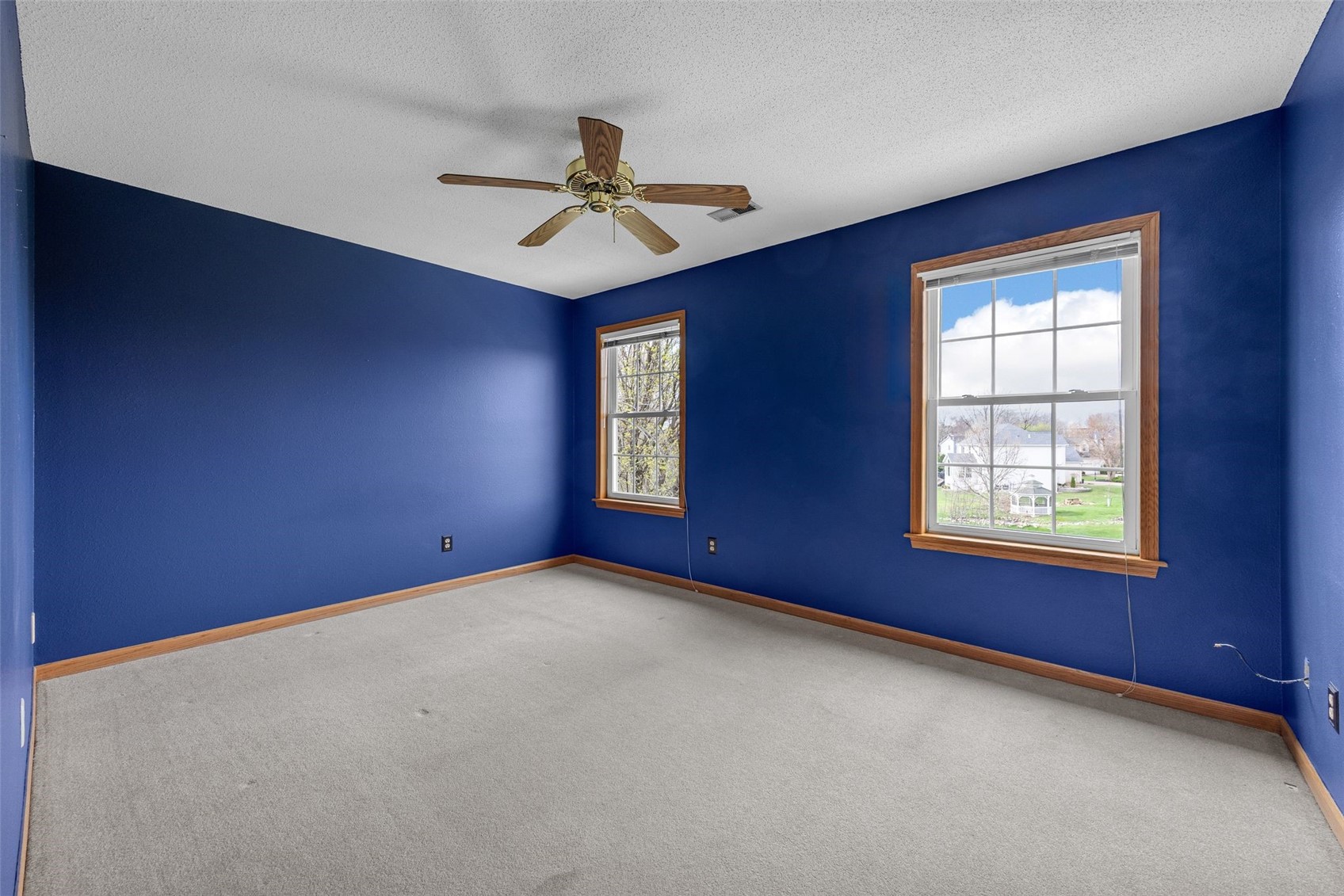 7329 Hampshire Drive NE Cedar Rapids IA 52402