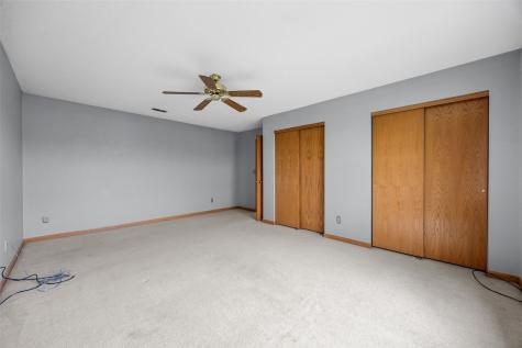 7329 Hampshire Drive NE Cedar Rapids IA 52402