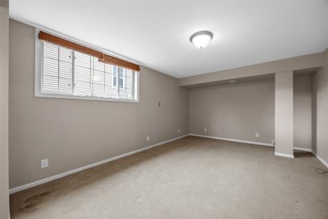 7329 Hampshire Drive NE Cedar Rapids IA 52402